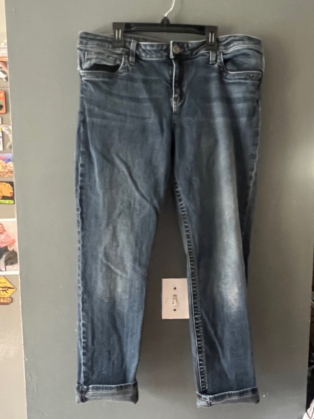 Kut from the kloth Stevie straight leg jeans